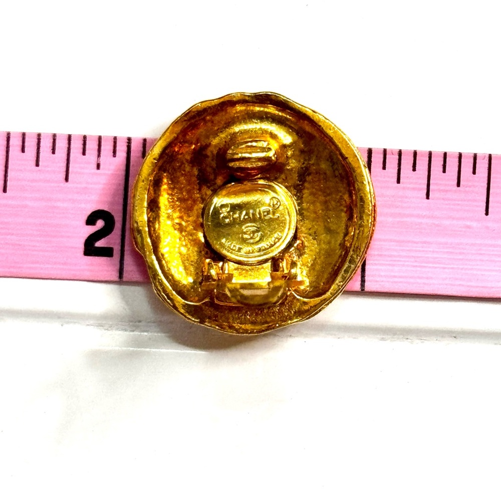 Vintage Chanel 24k Gold Earrings - Picture 4 of 9